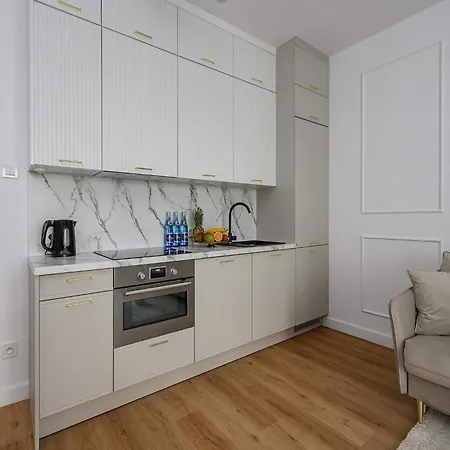 Апартаменти New House With Pool Near Варшава