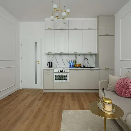 Апартаменти New House With Pool Near Варшава